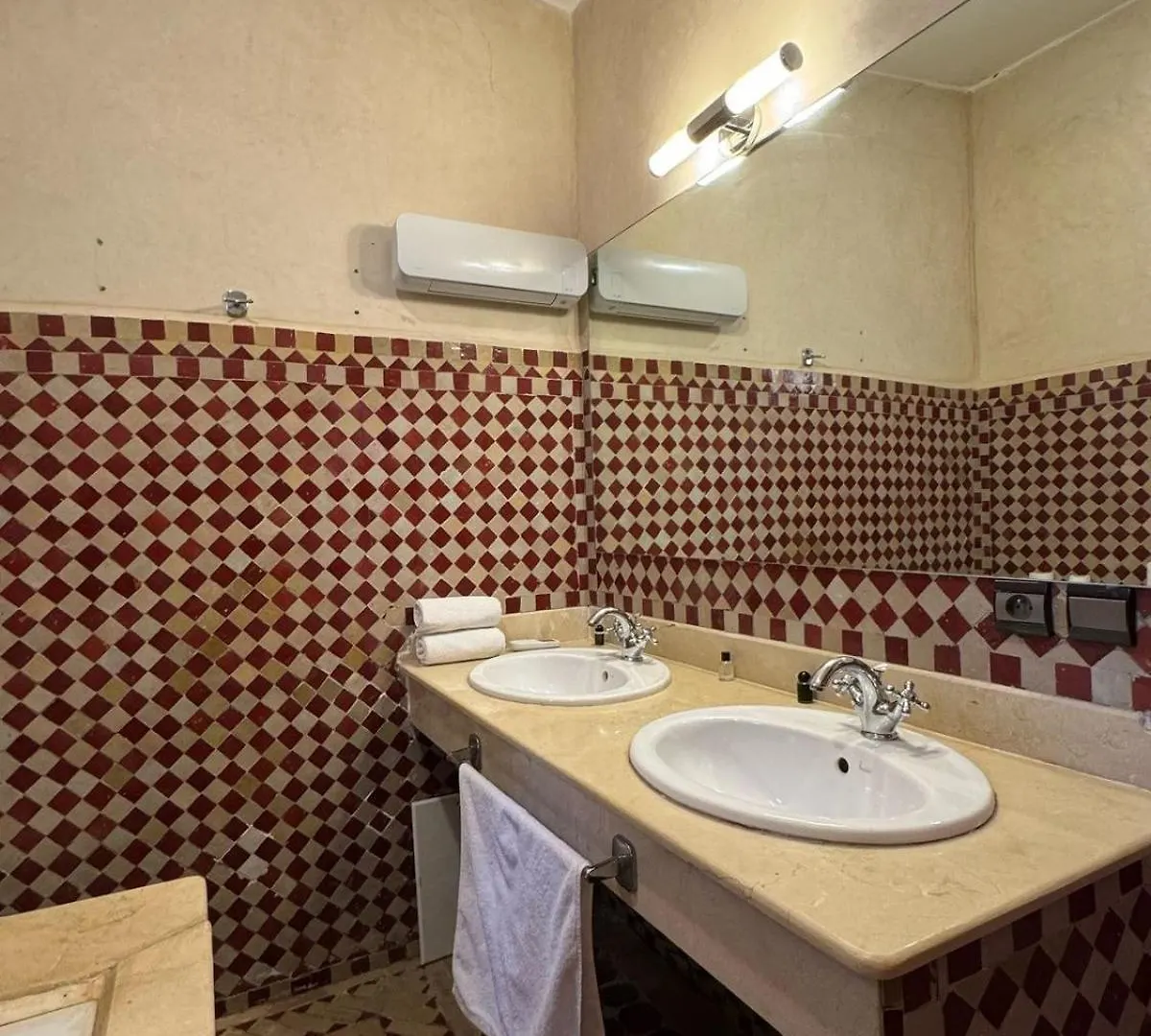 Luxury Private Riad, Air-Conditioned And Pool Marrakesh Сasa de vacaciones